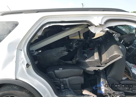 2018 Ford Explorer Xlt z USA, uszkodzony, nr VIN 1FM5K7D88JGC23657